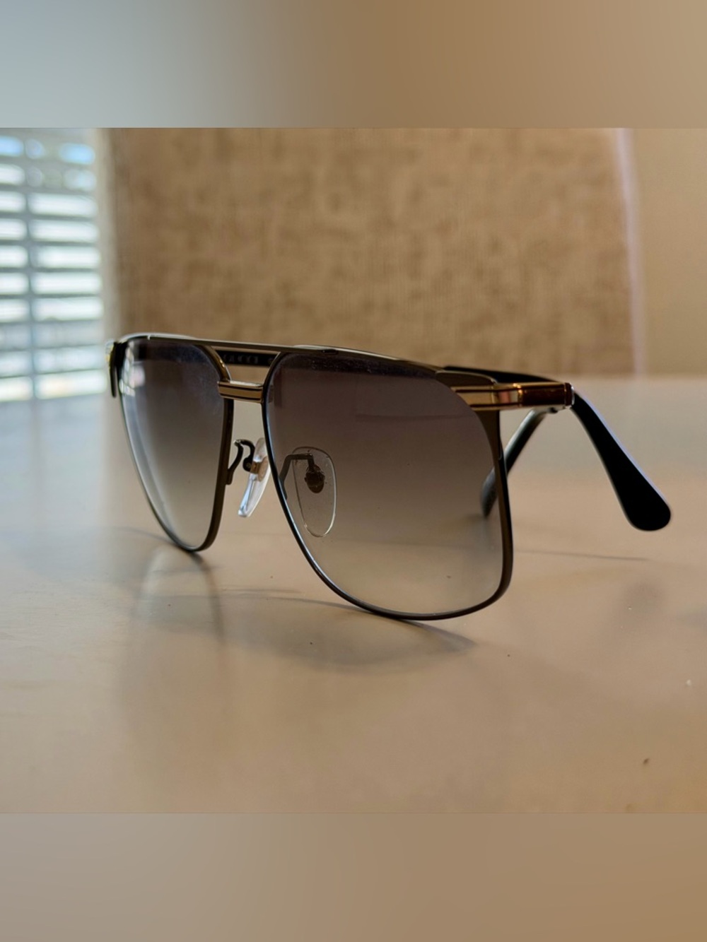 Authentic GUCCI Black/ silver Aviators - Picture 8 of 16